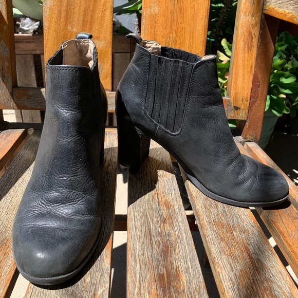 Dr. Scholl’s Black Booties 8.5M - Picture 2 of 4